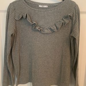 Grey sweater with ruffle